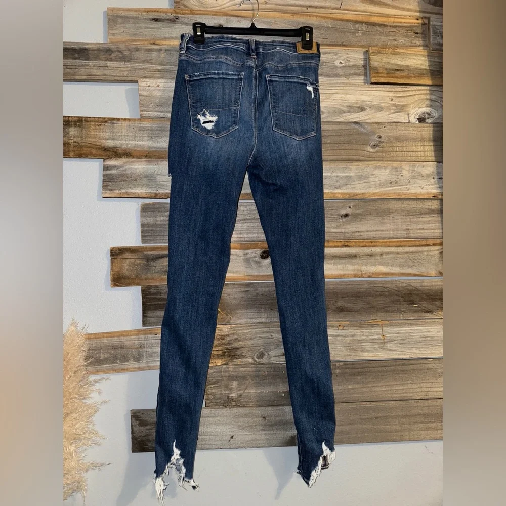 American Eagle- women’s- size 8- skinny jeans- high waisted - Picture 2 of 5